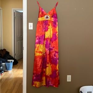 Love and love maxi dress, size medium, worn once for wedding.
